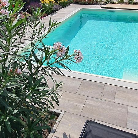 Velence Lakeside Pool House Exterior foto